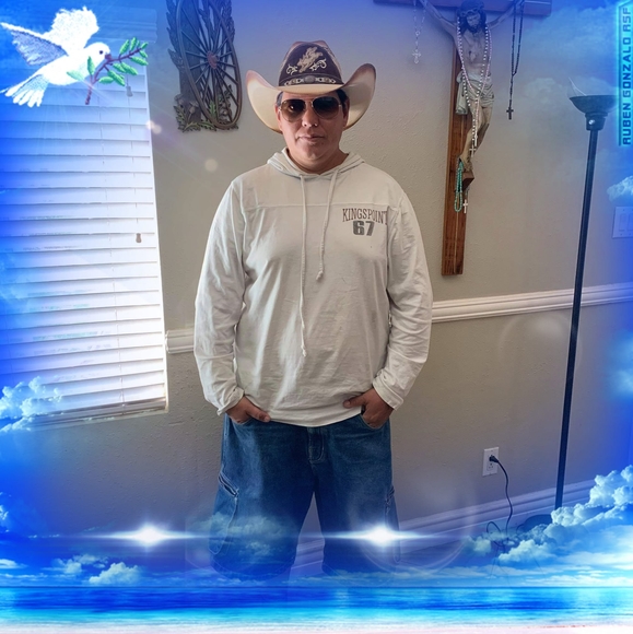 Meet your Posher, Lorenzo - Picture 1 of 1